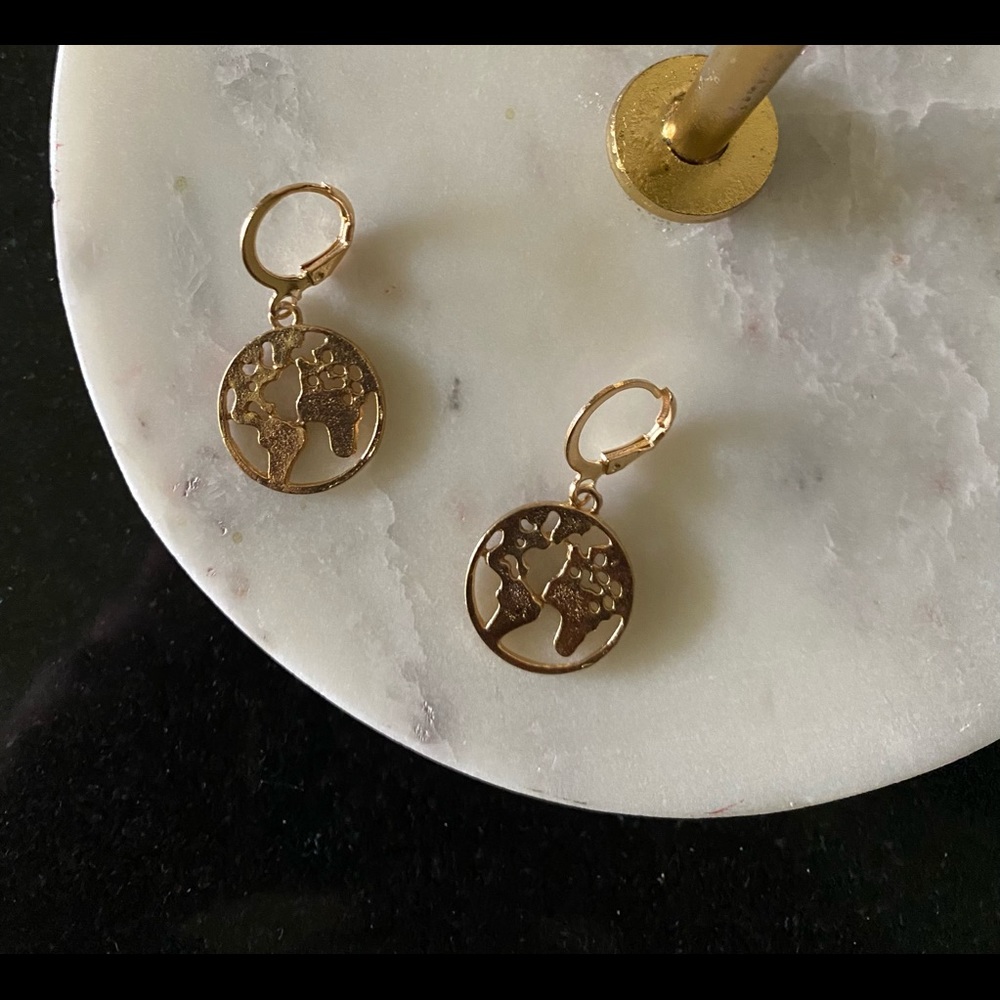 MAKE ME AND OFFER NWT Circular World Map Gold Huggie Charm Earrings